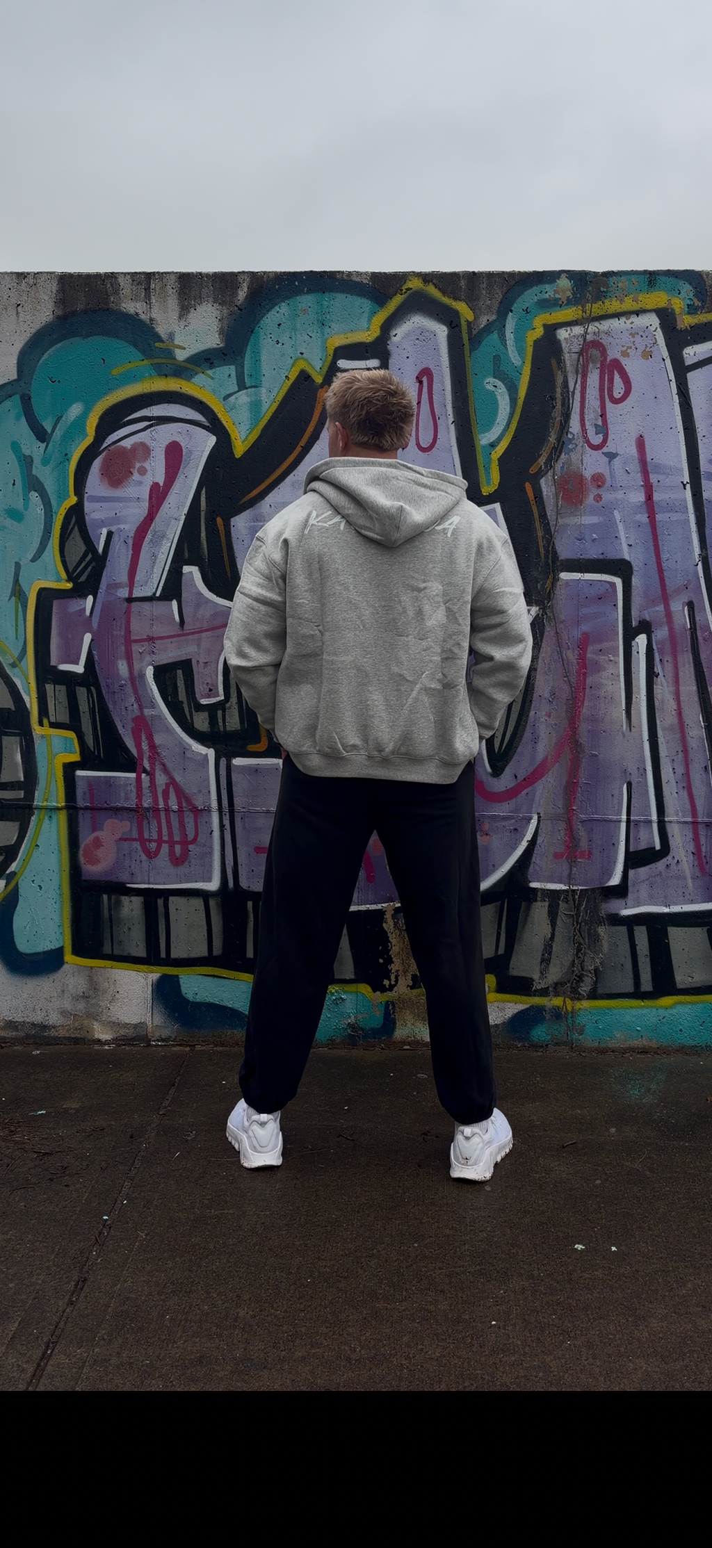 BLACK OG TRACKIES