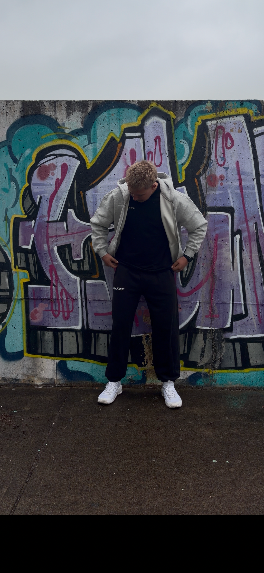 BLACK OG TRACKIES